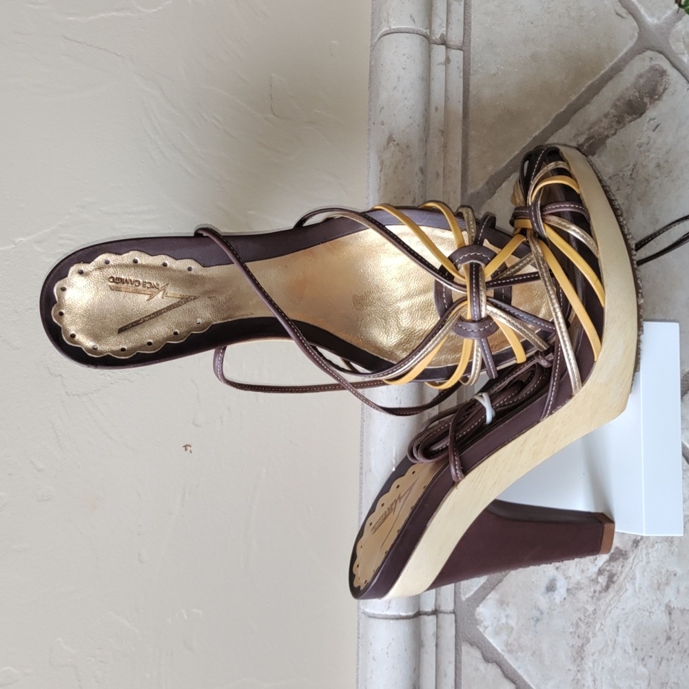Vince Camuto heels, sandals-gold/brown/yellow